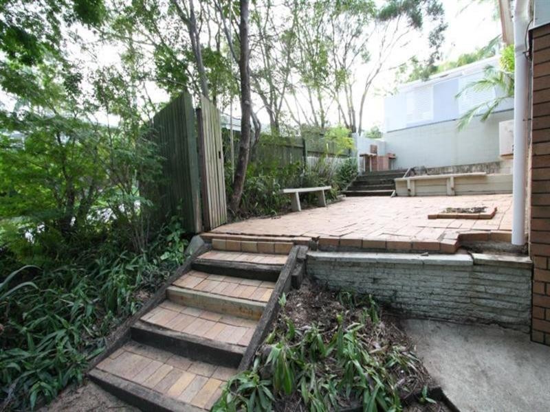 62 Dunrod Street, Holland Park West QLD 4121