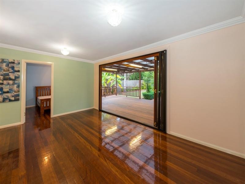 66 Galsworthy Street, Holland Park West QLD 4121