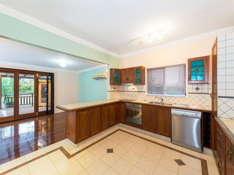 66 Galsworthy Street, Holland Park West QLD 4121