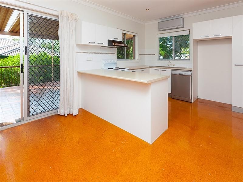 147 Nursery Road, Holland Park West QLD 4121