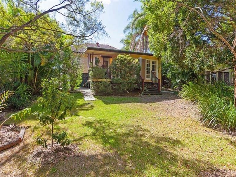 31 Steele Street, Holland Park QLD 4121