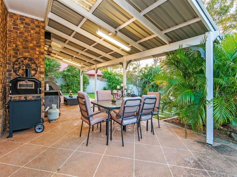 14 Blue Grass Crescent, Eight Mile Plains QLD 4113