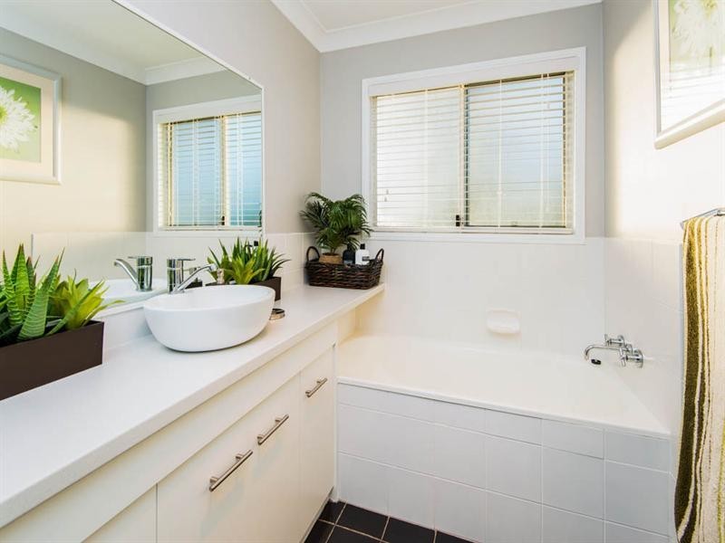 14 Blue Grass Crescent, Eight Mile Plains QLD 4113