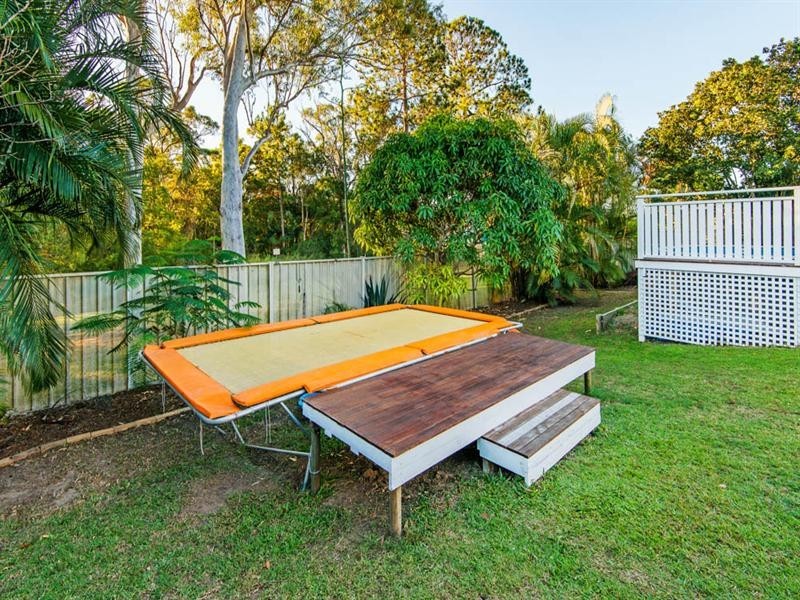 14 Blue Grass Crescent, Eight Mile Plains QLD 4113