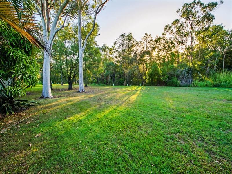 14 Blue Grass Crescent, Eight Mile Plains QLD 4113