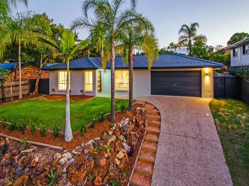 7 Stonyfell Court, Holland Park QLD 4121