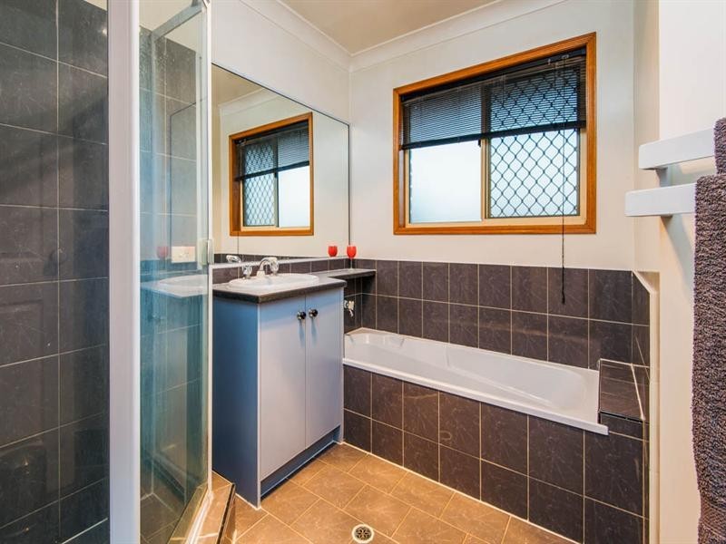 22 Lindeman Place, Eight Mile Plains QLD 4113