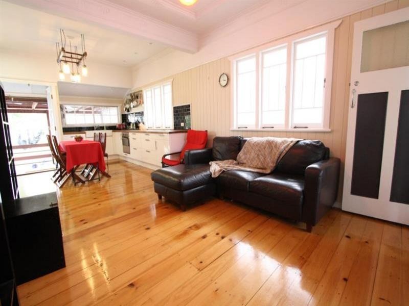 65 Harold Street, Holland Park QLD 4121