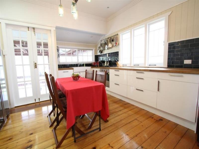 65 Harold Street, Holland Park QLD 4121