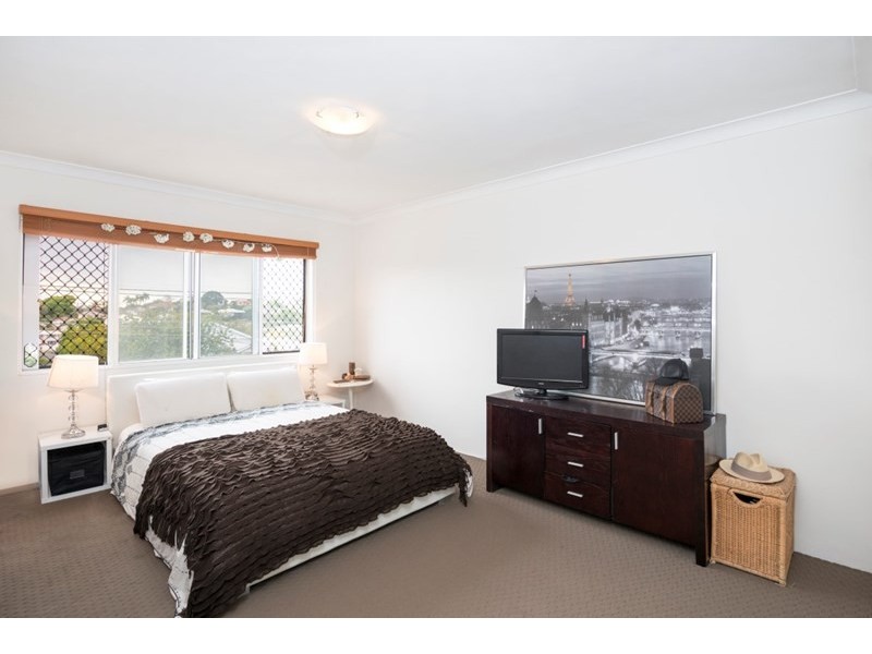 2/117 Chatsworth Road, Coorparoo QLD 4151