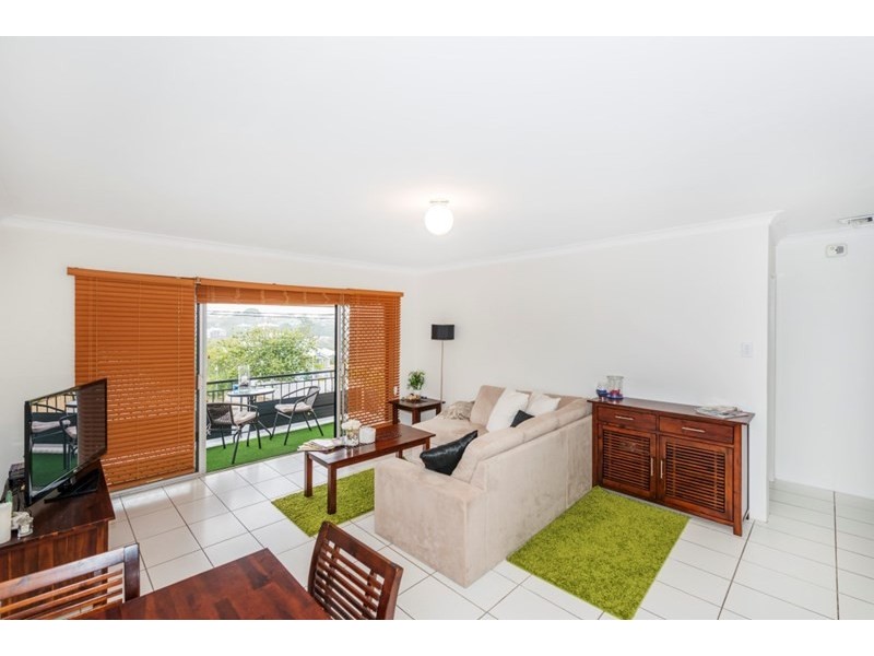 2/117 Chatsworth Road, Coorparoo QLD 4151