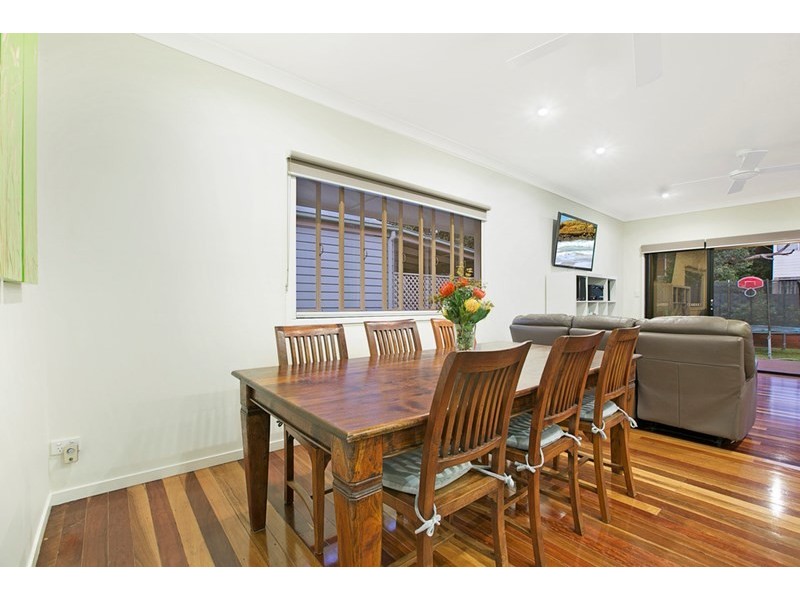 62 Stella Street, Holland Park QLD 4121
