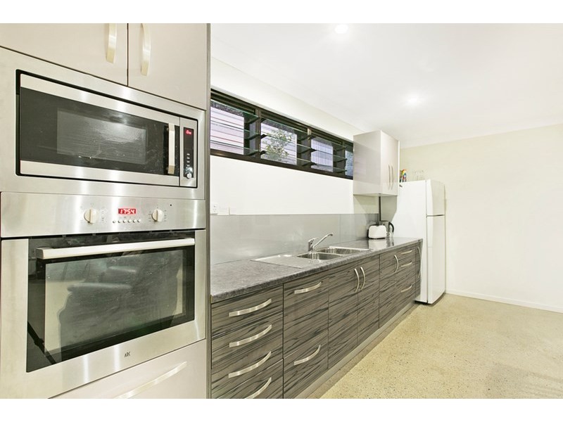 62 Stella Street, Holland Park QLD 4121