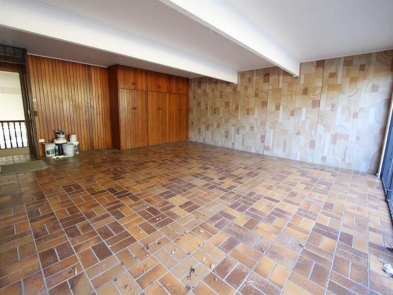 54 Kneale Street, Holland Park West QLD 4121