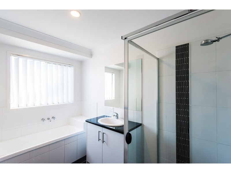 5 Ridgecrest Drive, Jimboomba QLD 4280