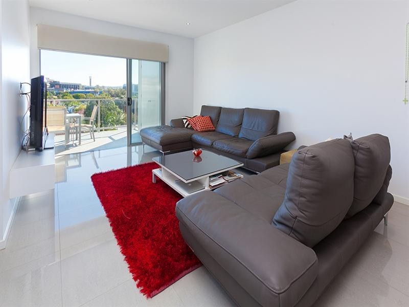 16/28 Carl Street, Woolloongabba QLD 4102