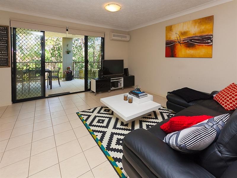 2/23 Crest Street, Mount Gravatt East QLD 4122