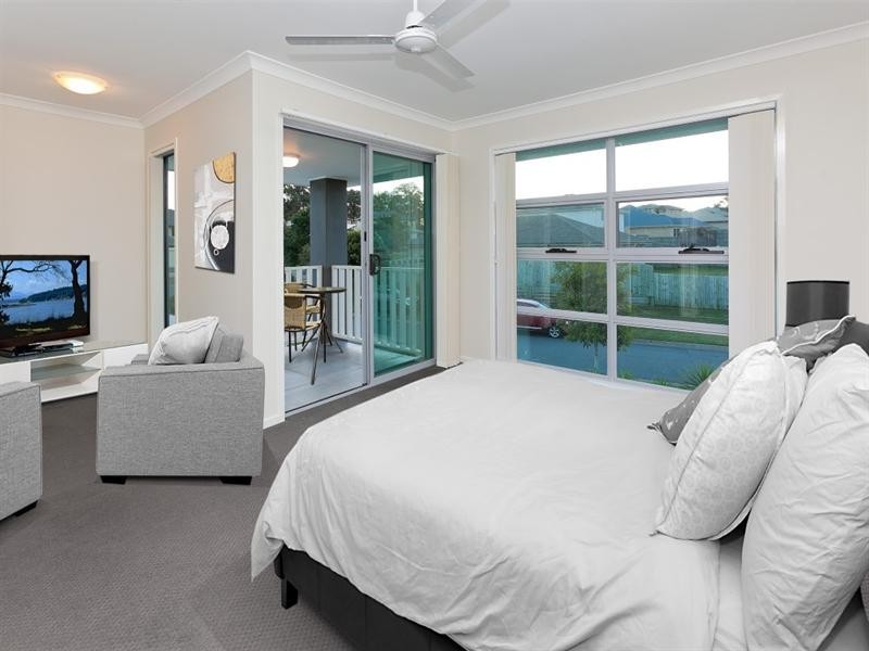 4 Latona Street, Warner QLD 4500
