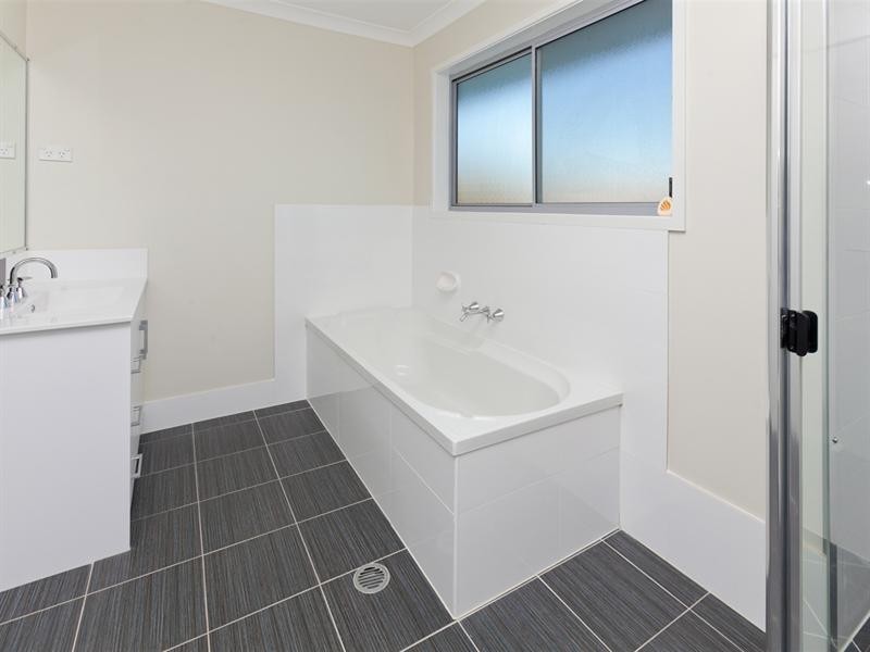 4 Latona Street, Warner QLD 4500