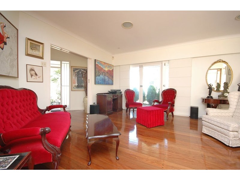 26 Berkeley Street, Holland Park QLD 4121