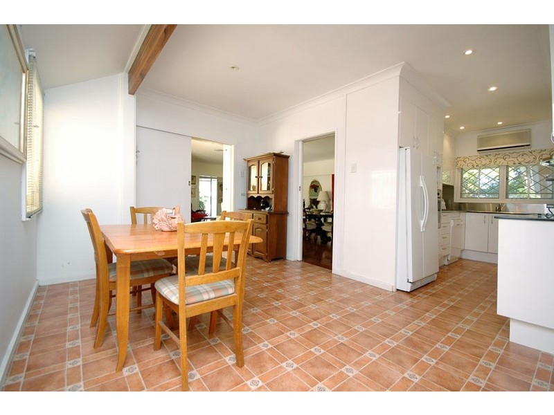 26 Berkeley Street, Holland Park QLD 4121