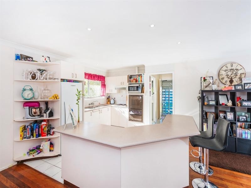 3 Joachim Street, Holland Park West QLD 4121