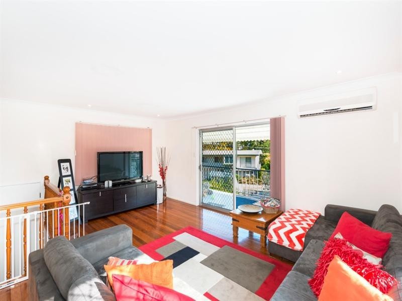 3 Joachim Street, Holland Park West QLD 4121