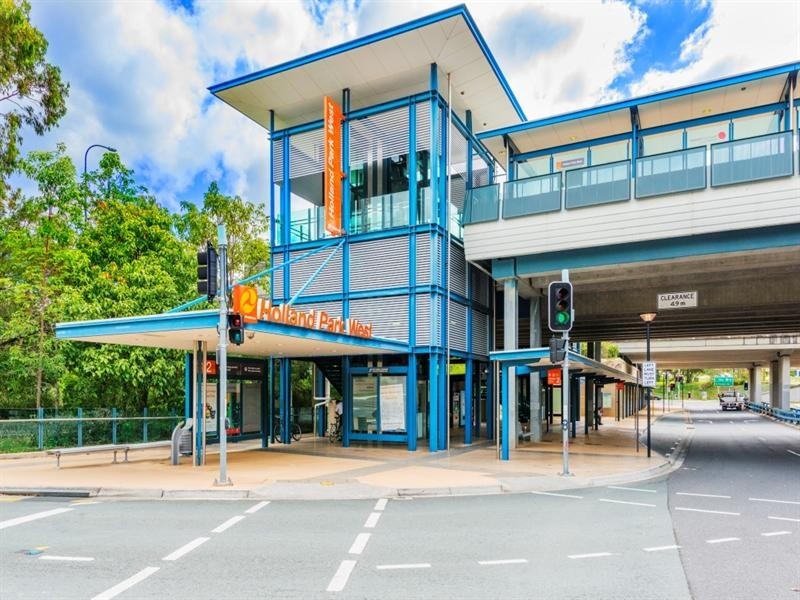 3 Joachim Street, Holland Park West QLD 4121