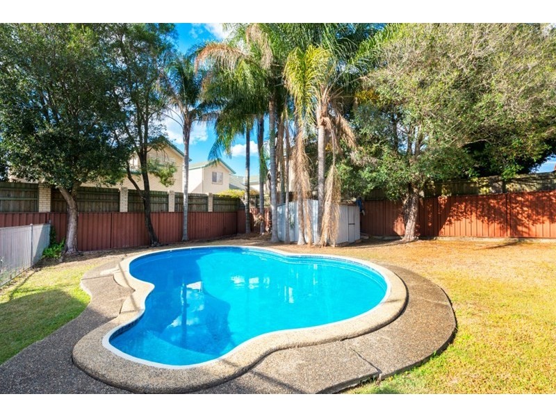 12 Stanton Road, Tingalpa QLD 4173