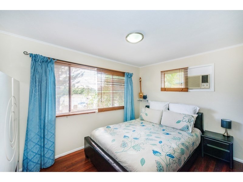 12 Stanton Road, Tingalpa QLD 4173