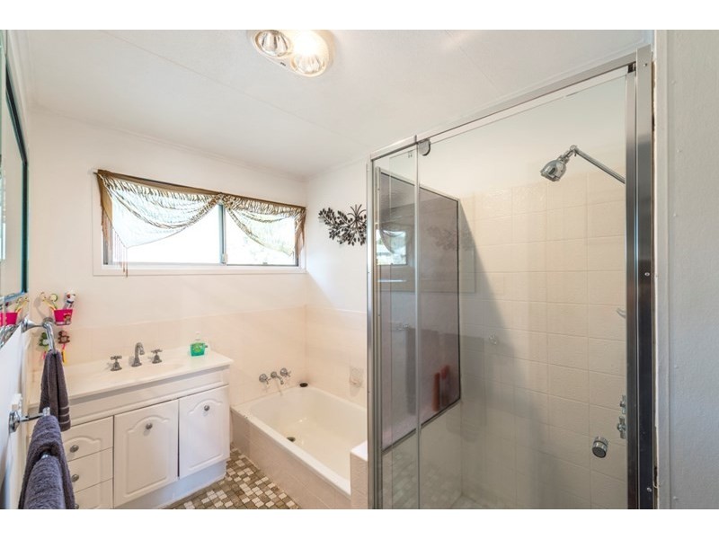 12 Stanton Road, Tingalpa QLD 4173