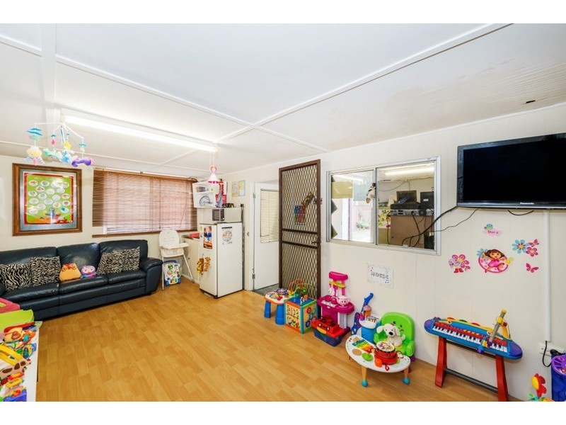 12 Stanton Road, Tingalpa QLD 4173