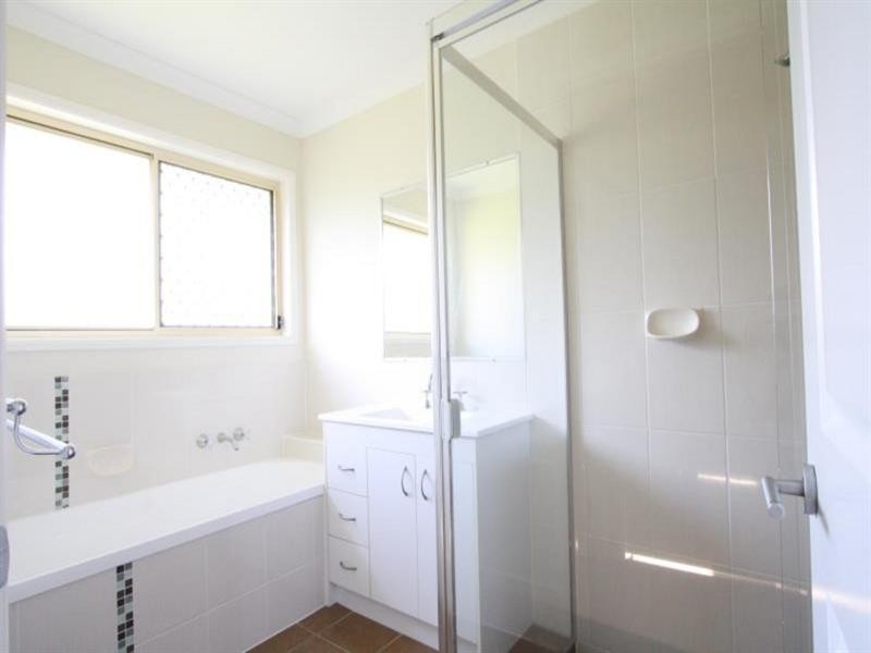 68 Ellerby Road, Moggill QLD 4070