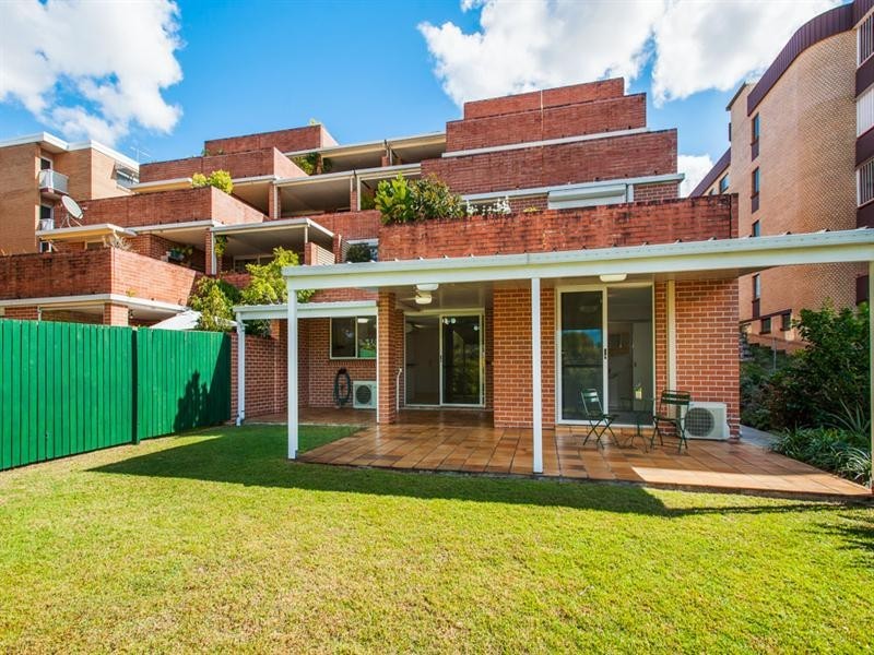 2/51 Kirkland Avenue, Coorparoo QLD 4151