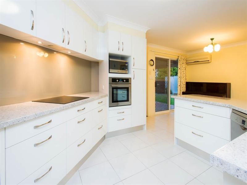 2 Byzance Close, Eight Mile Plains QLD 4113