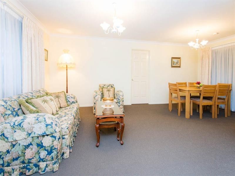 2 Byzance Close, Eight Mile Plains QLD 4113