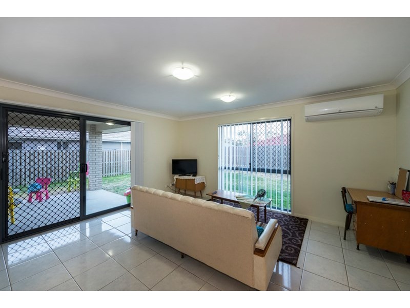 14 Quinn Close, Augustine Heights QLD 4300