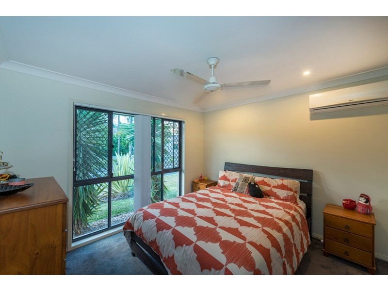 14 Quinn Close, Augustine Heights QLD 4300