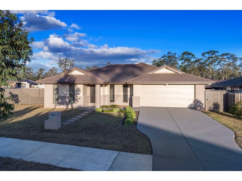 39 Quinn Close, Augustine Heights QLD 4300