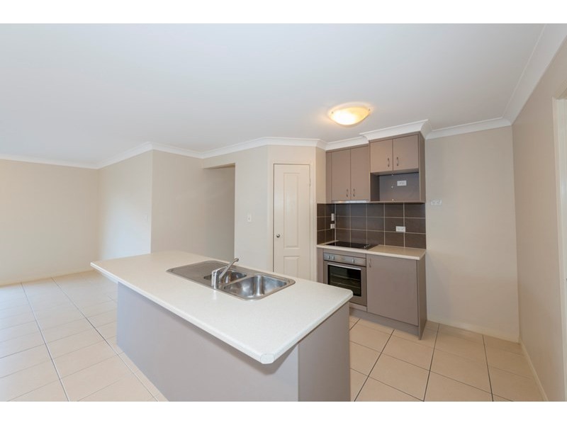 39 Quinn Close, Augustine Heights QLD 4300
