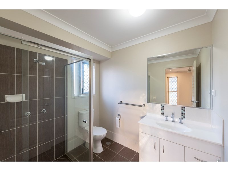 39 Quinn Close, Augustine Heights QLD 4300