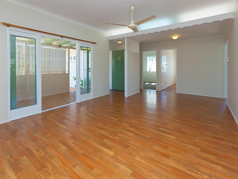 24 Queensthorpe Street, Tarragindi QLD 4121