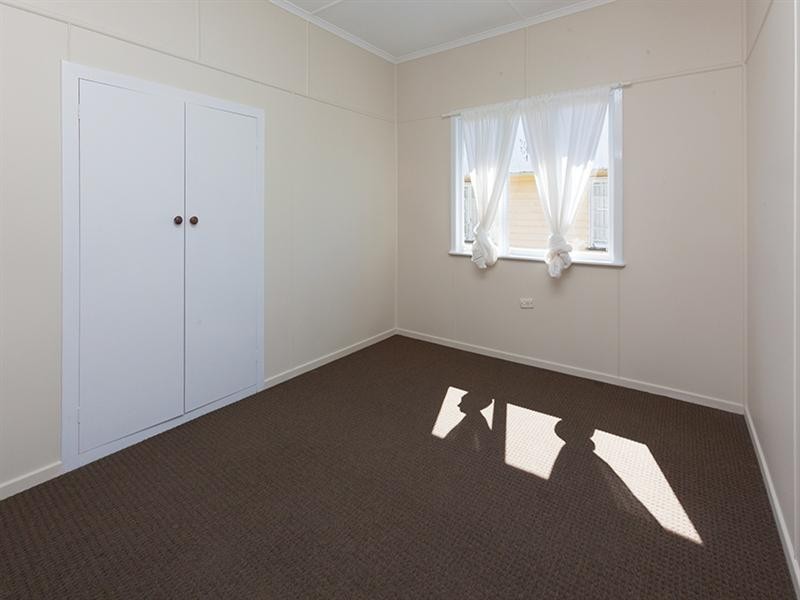 24 Queensthorpe Street, Tarragindi QLD 4121