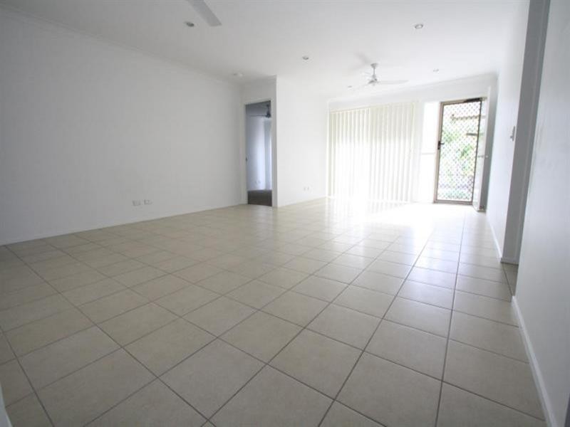 Unit 2 52-54 Freshwater Drive, Berrinba QLD 4117