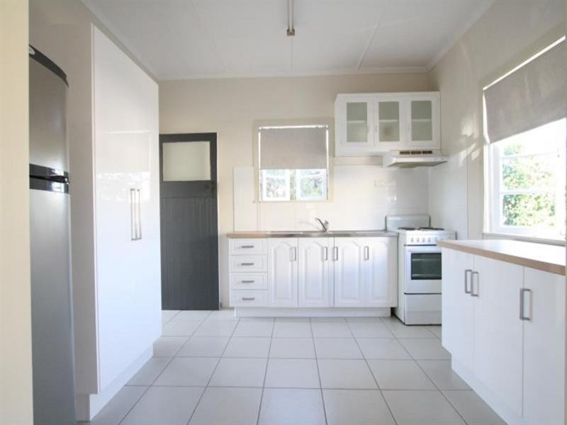 14 Miriam Street, Holland Park West QLD 4121