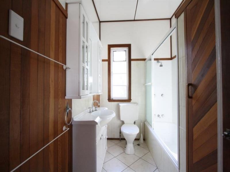 14 Miriam Street, Holland Park West QLD 4121