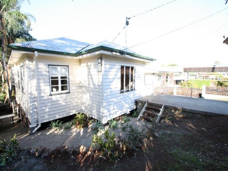 14 Miriam Street, Holland Park West QLD 4121