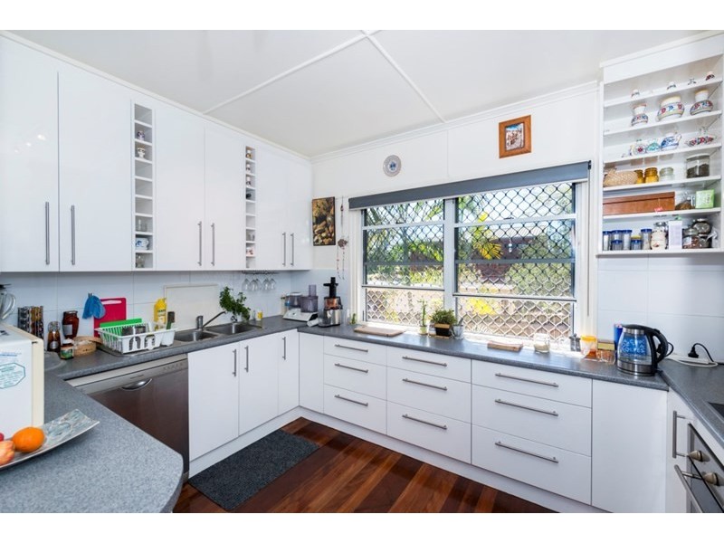 61 Wadley Street, Macgregor QLD 4109