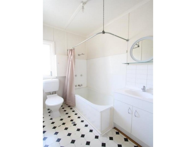 46 Galsworthy Street, Holland Park West QLD 4121