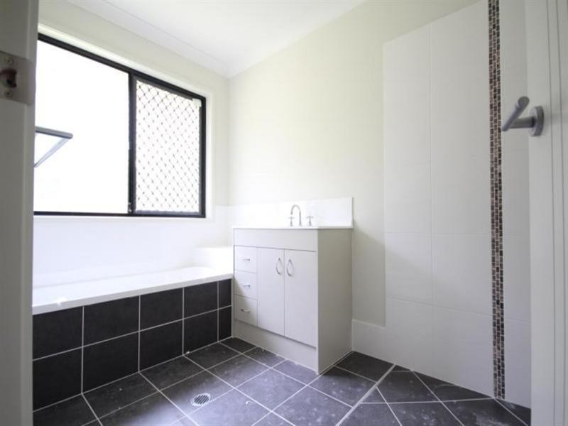 48 Gordon Drive, Bellbird Park QLD 4300